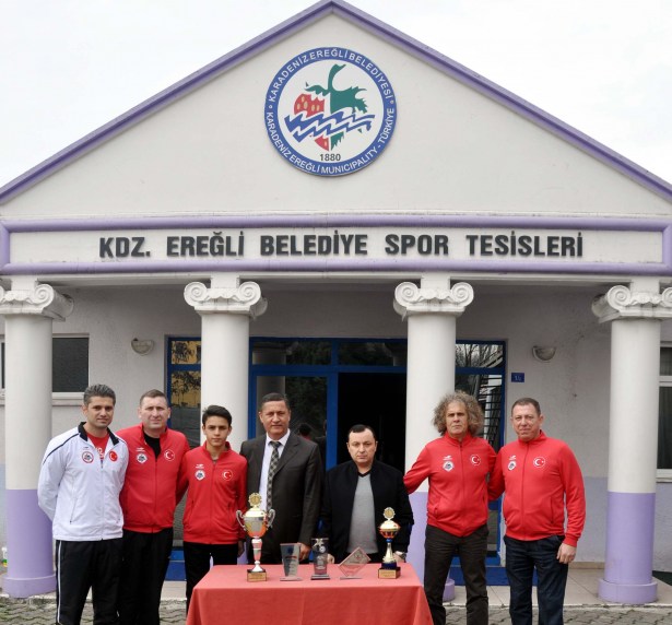 Milli voleybolcularımız, kampa katıldı