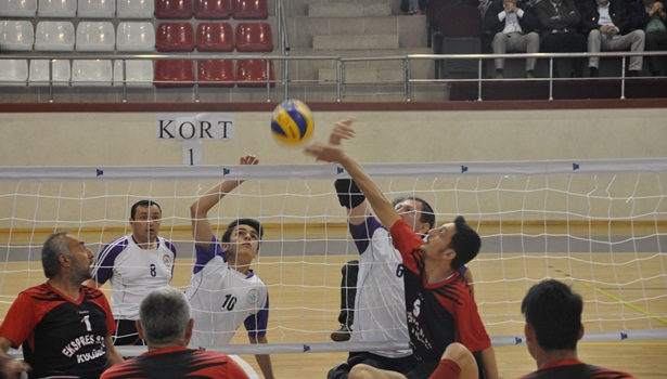 Oturarak Voleybol liginde 2.gün maçları