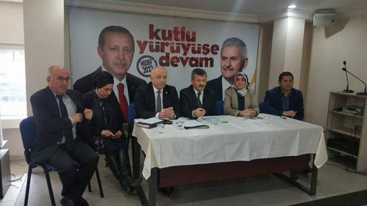 AK Partililer buluştu