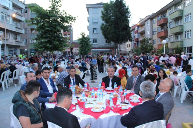 Şehit Aileleri ve Gaziler için iftar programı düzenledi