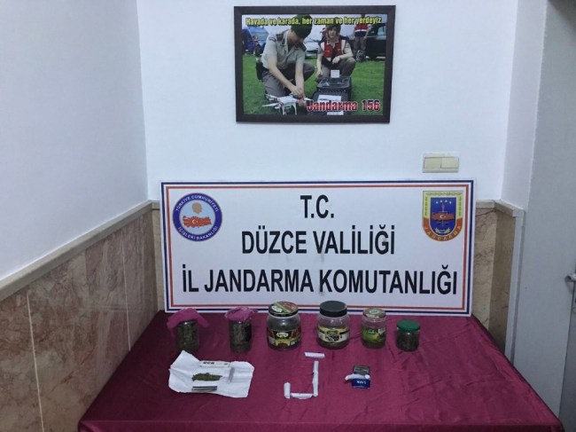 Jandarmadan Zehir Tacirleri Operasyonu 3 Gözaltı