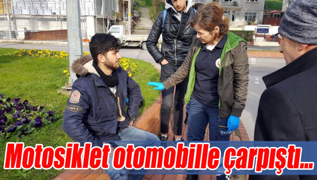 Motosiklet otomobille çarpıştı...