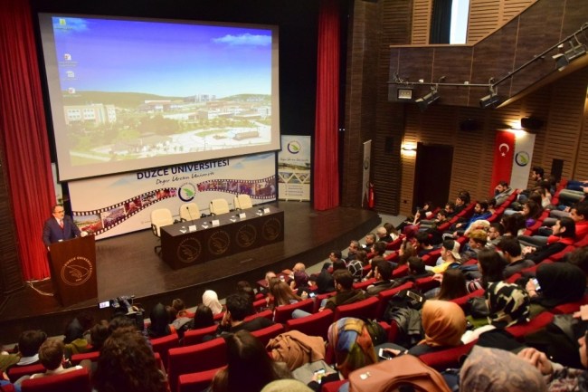 Düzce Üniversitesi'nde Yeşilay Haftası kutlandı...