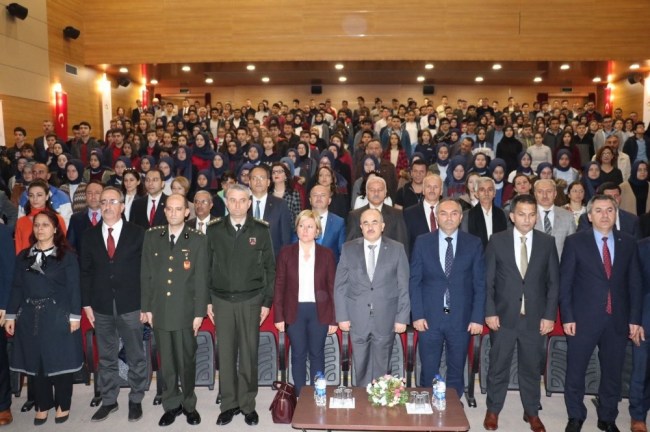 İstiklal marşının kabulünü andılar...