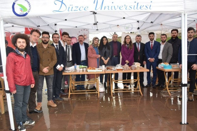 Düzce Üniversitesi'nden Zeytin Dalı harekatına destek kermesi