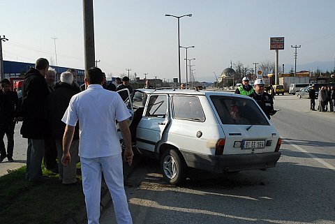 TRAFİK KAZASI; 2 YARALI