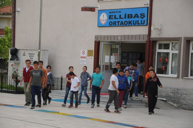 "Zilsiz okul"da komut yerine zamanı kullanmayı öğreniyorlar