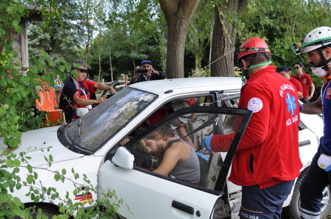 UMKE'den "gerçeğini aratmayan" tatbikat