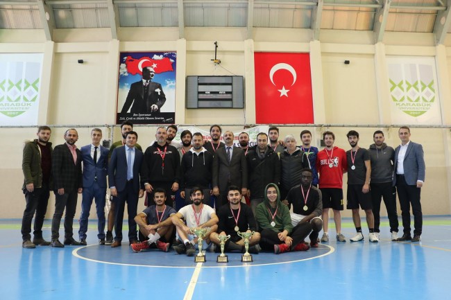 KBÜ'de sokak basketbolu turnuvası yapıldı