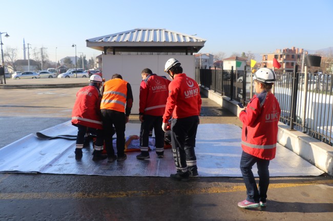 Düzce'de yangından hasta kurtarma tatbikatı