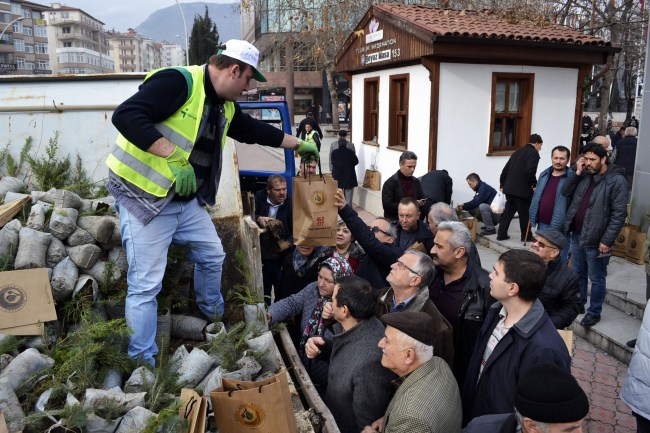 "Ağaç Kesme Fidan Dik" kampanyası