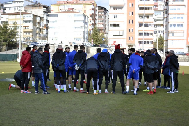 Kardemir Karabükspor moral arıyor..