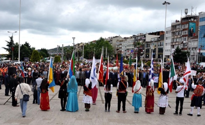 Şenlik kortejine yoğun ilgi