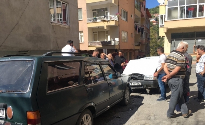 Oto hırsızları kaçtı, jandarma kovaladı