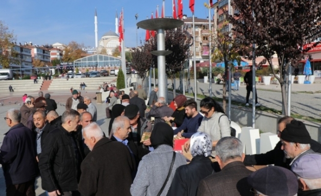 Belediyeden kandil simidi ikramı