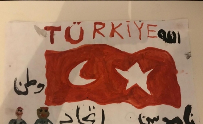 Gurbetçi küçük kızdan Mehmetçiğe destek