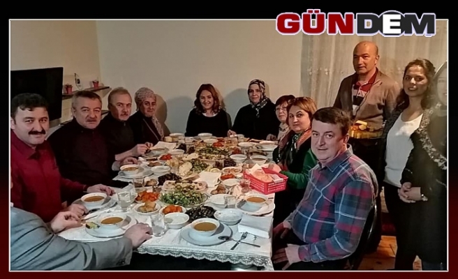 TOSUN, AK PARTİ ÜST KADROSUNU EVİNDE AĞIRLADI. 