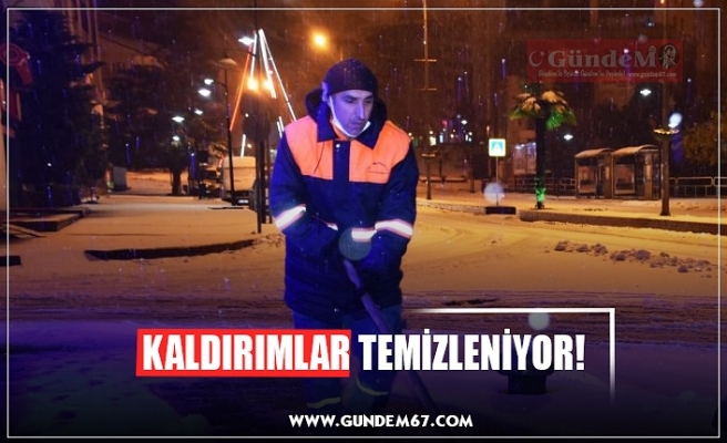 KALDIRIMLAR TEMİZLENİYOR!