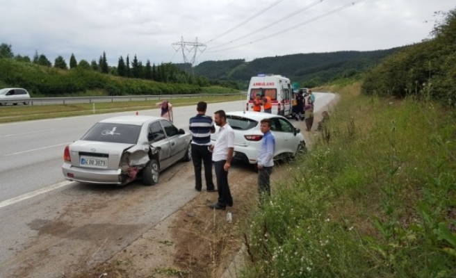 Trafik Kazası; 4 Kişi Hafif Şekilde Yaralandı.