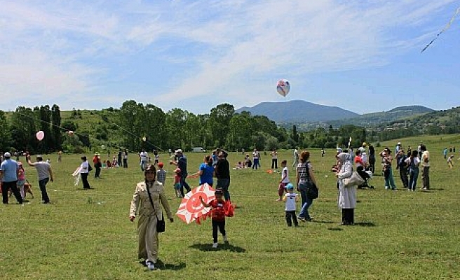 FESTİVAL GİBİ UÇURTMA ŞENLİĞİ YAPILDI