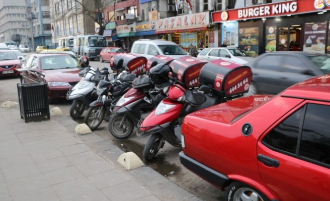 Vatandaş rahatsız! / Şımarık ÇATES / Burger King