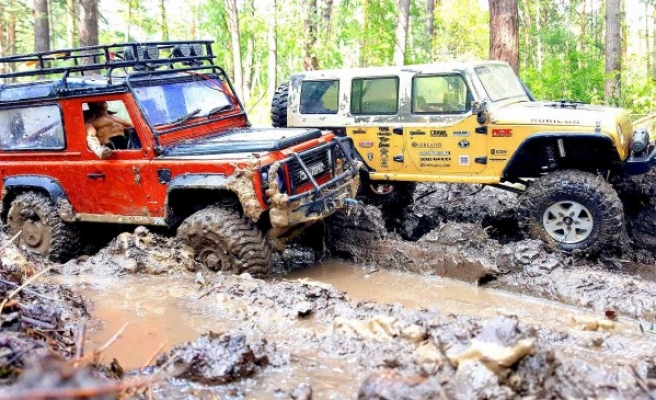 Off Road şenliklerinde kaza anları kameralara yansıdı