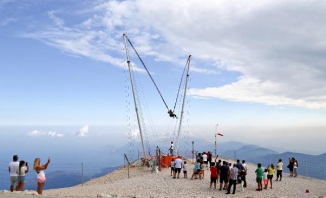 Melen Çayı kıyısında yeni heyecan: "Bungy catapult"