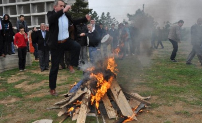 NEVRUZ ATEŞİ DAHA DA BÜYÜDÜ