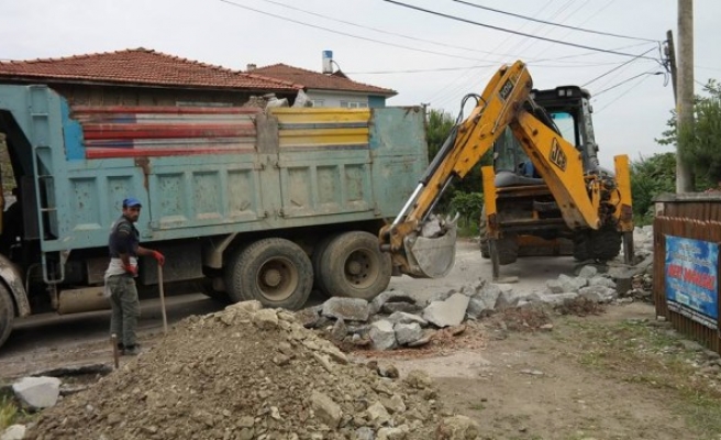 Kentteki Doğalgaz Çalışmalarının Devam Ettiğini Bildirdi.