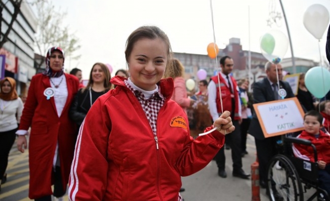 Düzce'de Down Sendromu Farkındalık Günü yürüyüşü