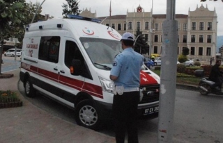 Valilik  önünde şüpheli ambulans alarmı