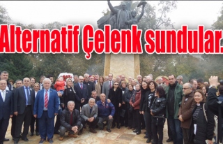 Alternatif Çelenk sundular...