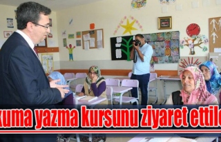 Okuma yazma kursunu ziyaret ettiler